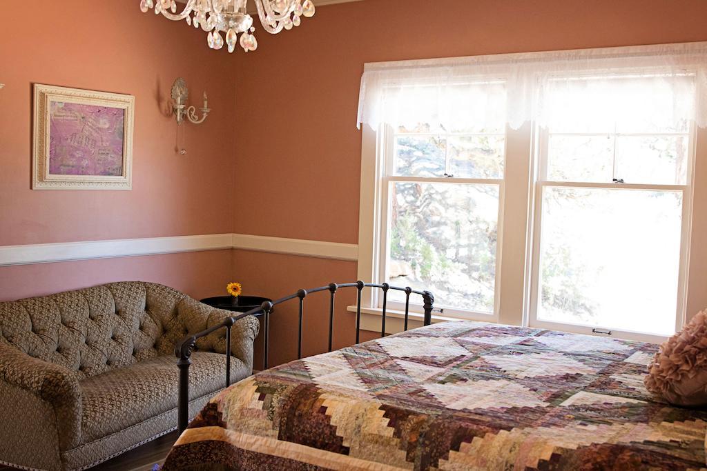 The Golden Leaf Inn Estes Park Habitación foto